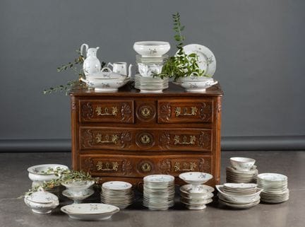 Importante partie de service de table en porcelain