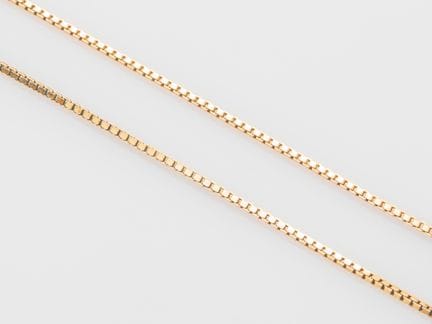 750°/°° (18K) yellow gold chain, Venetian link sty