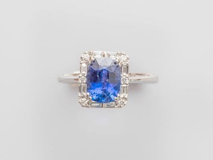 Rectangular ring in 750°/°° (18K) white gold, set 
