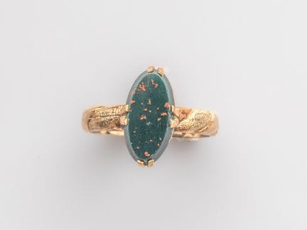 Antique 750°/°° (18K) yellow gold ring set with an