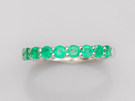 Wedding band in 750°/°°(18K) white gold, set with 