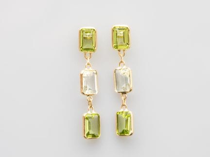 Pair of 750°/°° (18K) yellow gold earrings, set wi