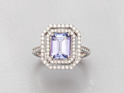 Ring in 750°/°°(18K) white gold, set with a rectan