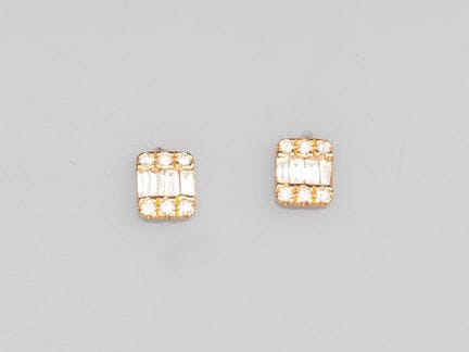 Pair of 750°/°° (18K) rose gold stud earrings, set