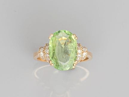 750°/°° (18K) yellow gold ring, set with a 4.56 ct