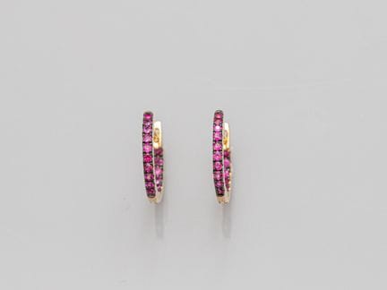 Pair of small hoop earrings in 750°/°°(18K) yellow