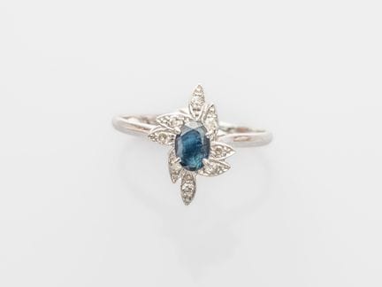 750°/°° (18K) white gold ring, set with a small fa