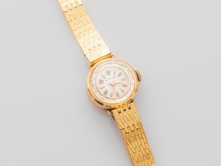 Women's wristwatch with a round case in 750°/°° (1