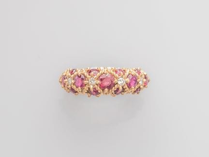 750°/°° (18K) yellow gold braided ring with twiste
