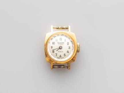 Wristwatch with a 750°/°° (18K) yellow gold case a