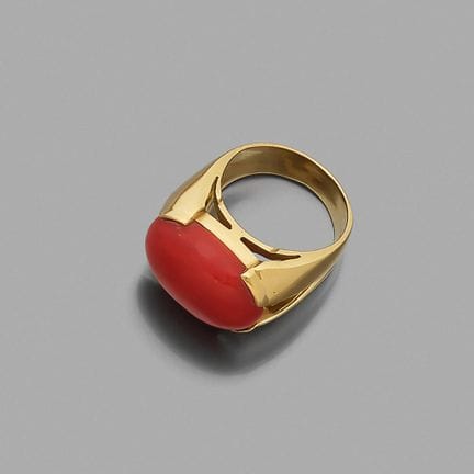 Anello 
in oro 18 carati (750), impreziosito da un