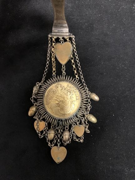 Elemento di catenella
in argento dorato con decora