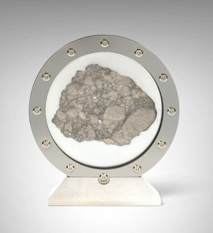 Complete Slice of the Moon Rock “Gadamis 004”
An e