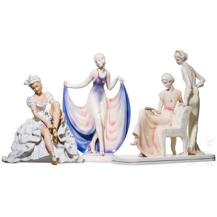 Una bailarina Art Déco de porcelana y dos damas Ar