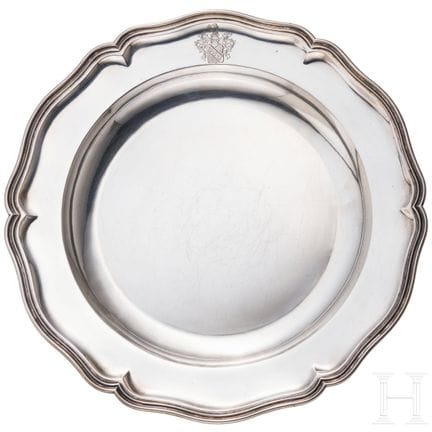 Piatto da portata in argento con stemma, H. Meyen 