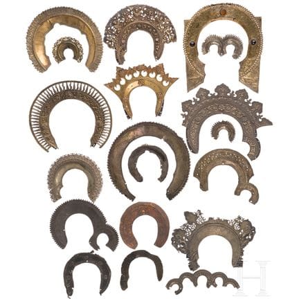 19 auréoles en laiton et en cuivre, Russie, XIXe s