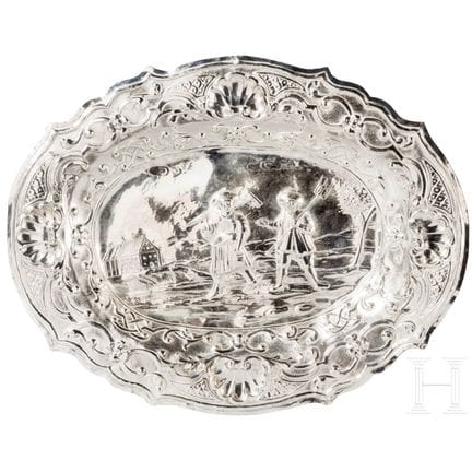 Piatto in argento, XIX secolo  
In argento. Piatto