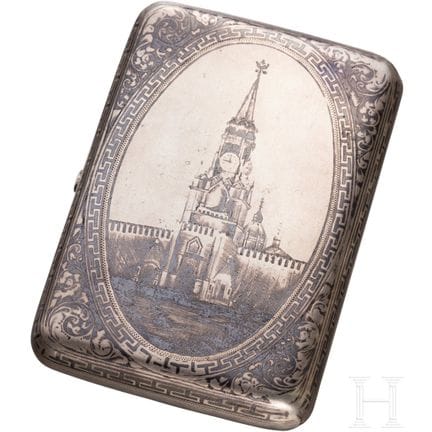 A silver and niello cigarette case with view of Kr