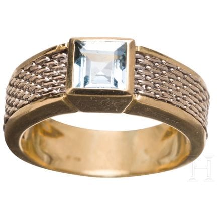 Anello in oro 18 carati con acquamarina incastonat