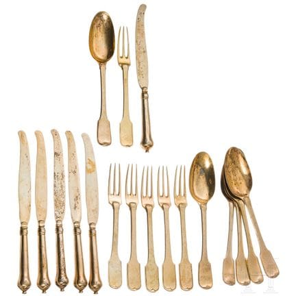 Servizio da tavola in argento dorato composto da 1