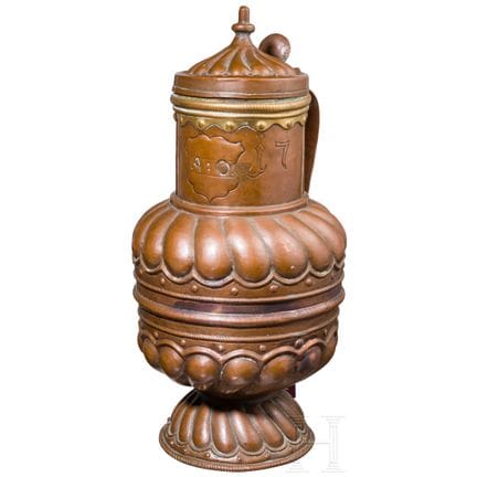 Una brocca tedesca in rame, datata 1717  
Brocca c