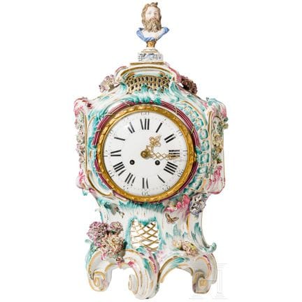 Un grande orologio da caminetto in porcellana, Ber