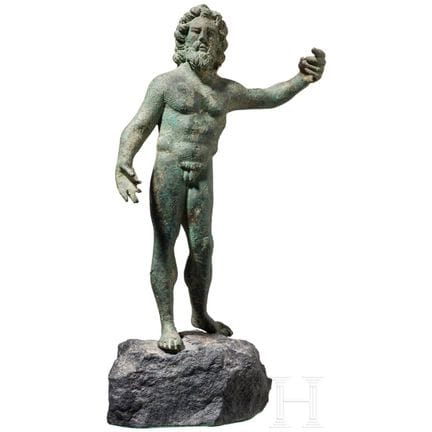 Une statuette romaine en bronze représentant Jupit