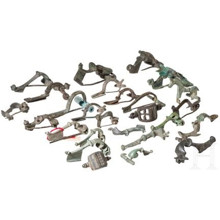 27 Roman bronze brooches, 1st–mid-4th century A.D.