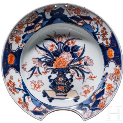 A Japanese porcelain barber bowl, circa 1800  
Dee