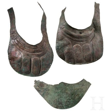 Deux pectoraux décorés du sud de l'Italie destinés