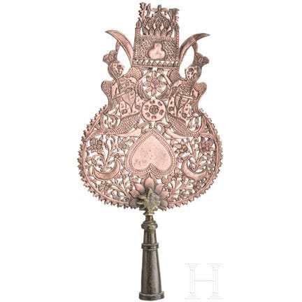 An Indo-Persian standard head, 19th century  
Larg