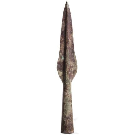 Pointe de lance à lame courbée, fin de l'âge du br