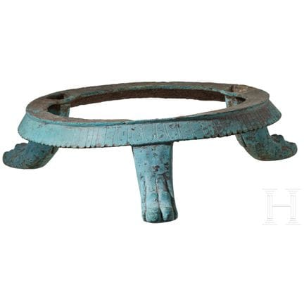 Trépied grec, sous-verre en bronze, VIe siècle av.