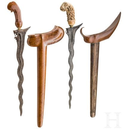 Due keris indonesiani, Giava/Madura, 1900 circa  
