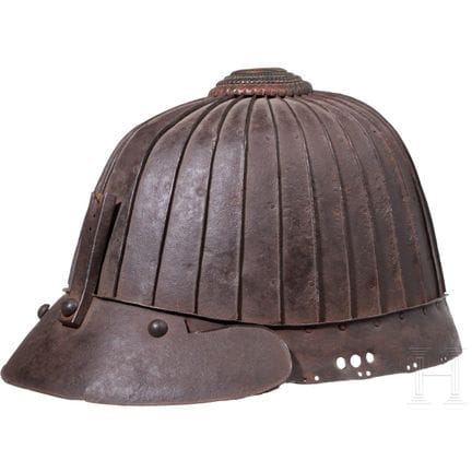 Suji-kabuto a 30 piastre, periodo medio Edo  
Calo