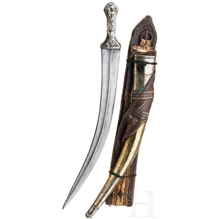 A long Wahabite jambyia, ca. 1930  
Lange und zwei