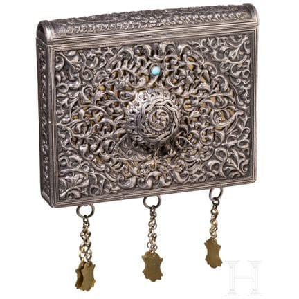 A silver cartridge case, Balkans, ca. 1900  
Recht