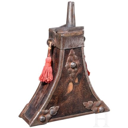 Une flasque à poudre allemande de mousquetaire, ve