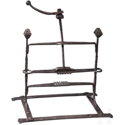 Pressa manuale, tedesca, in stile storicista del X