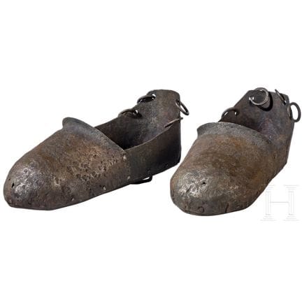Un paio di scarpe di tortura vittoriane tedesche i