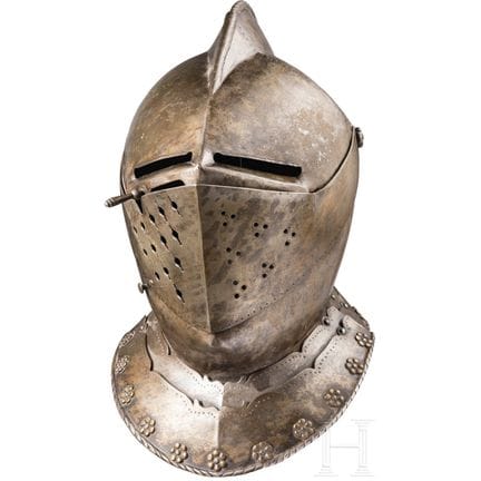 Casque fermé de style victorien, typique de l'Alle