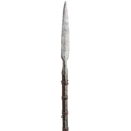 Une lance de chasse, vers 1500  
Lame étroite en f
