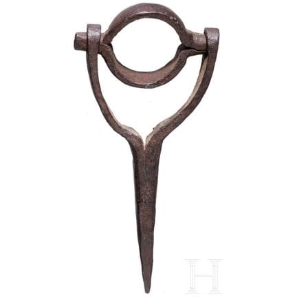 A German iron swivel mount for a heavy rifle, 17th