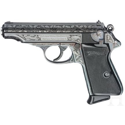 Un Walther (Zella-Mehlis) modèle PP, gravé, avec é