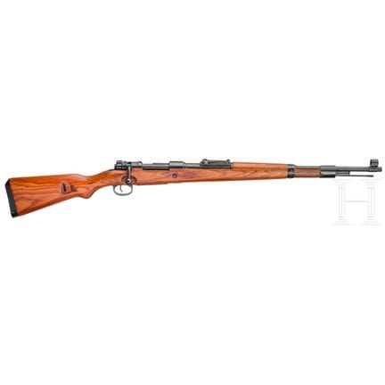 布尔诺Zbrojovka公司 K98k型  
口径8x57JS，编号T1268，编号不一致。枪管表面