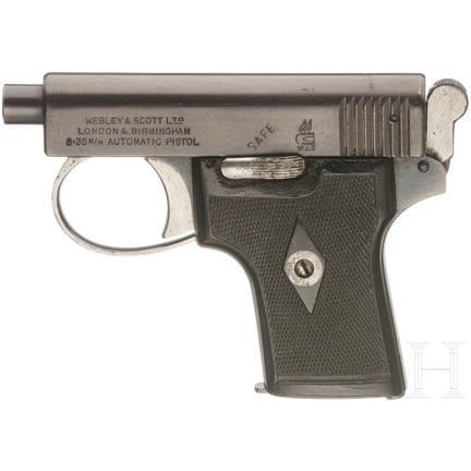 Un Webley &amp; Scott modèle 1906  
Calibre 6,35 m