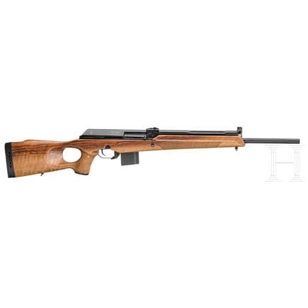 莫洛托夫Vepr-Super型半自动步枪  
口径 .223雷明顿，编号1856，编号一致。光面硬铬