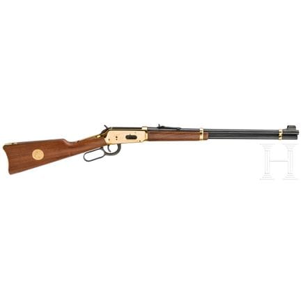 温彻斯特1894型“克朗代克纪念版”  
口径 .30-30Win，编号 KGR1132，光面枪管，