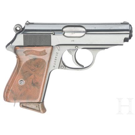 Un Walther (Zella-Mehlis) modèle PPK  
Calibre 7,6