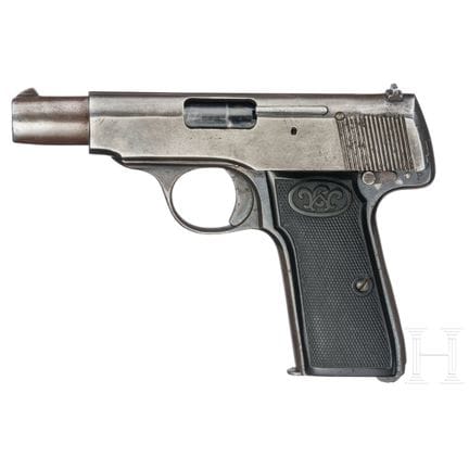 Un Walther modèle 4, avec étui  
Calibre 7,65 mm B